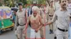आरोपी को ले जाती पुलिस- India TV Hindi