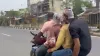बाजार में दहशत फैला रहे यूट्यूबर्स गिरफ्तार- India TV Hindi