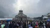 केदारनाथ मंदिर में पूजा-अर्चना करने पहुंचे श्रद्धालु- India TV Hindi
