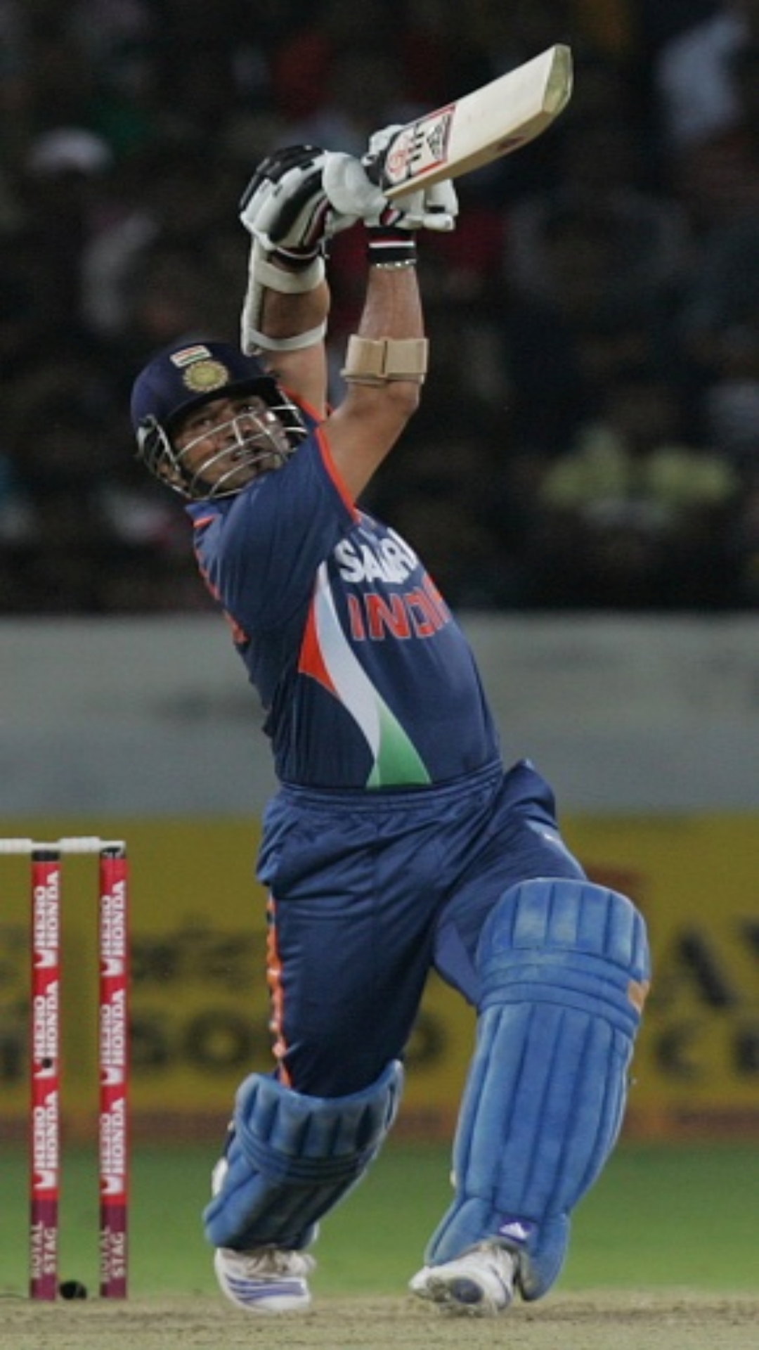 सबसे ज्यादा इंटरनेशनल मैच खेलने वाले टॉप 10 भारतीय क्रिकेटर्स की लिस्ट