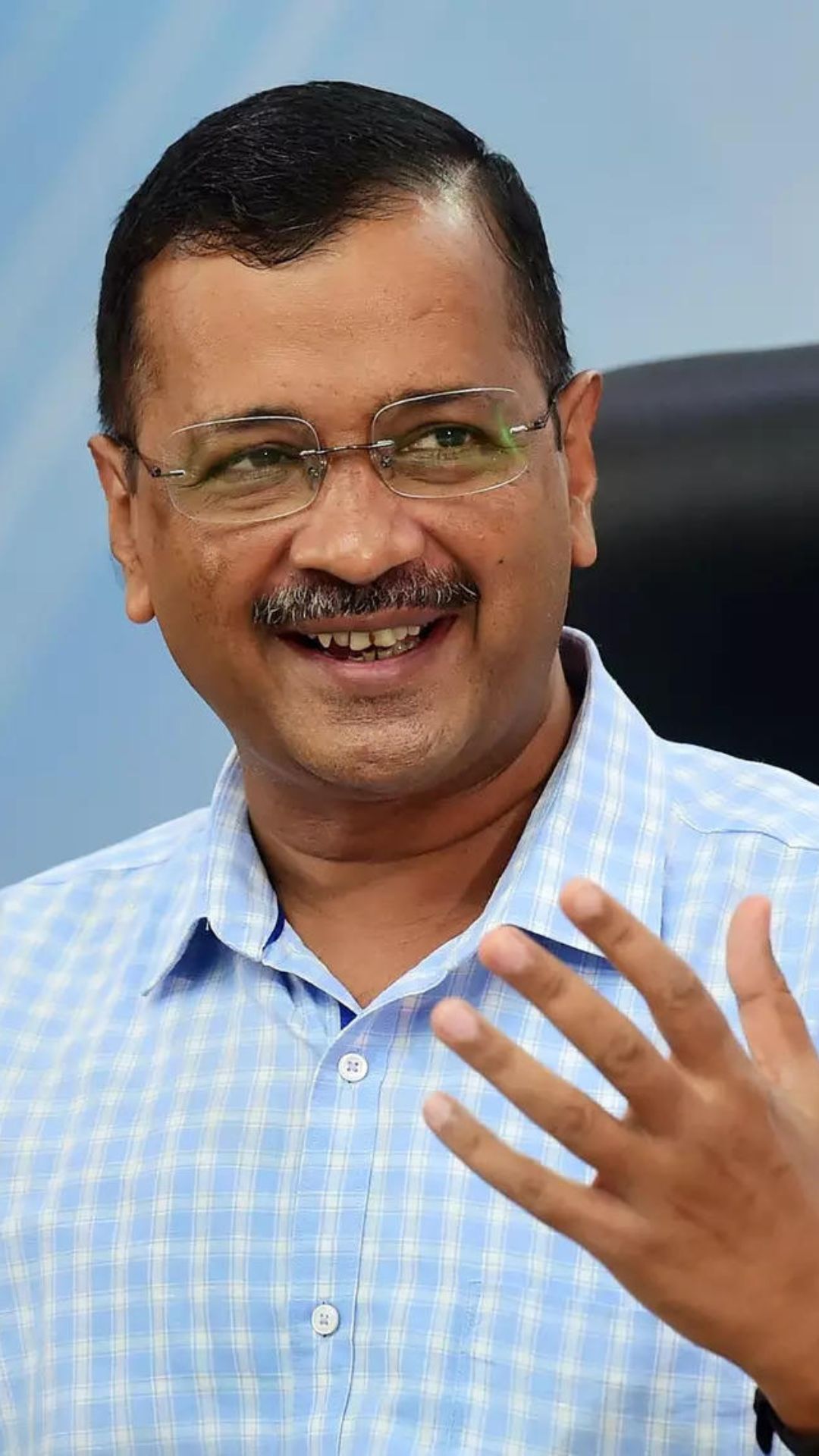 अरविंद केजरीवाल के पिताजी कौन हैं और क्या काम करते थे?