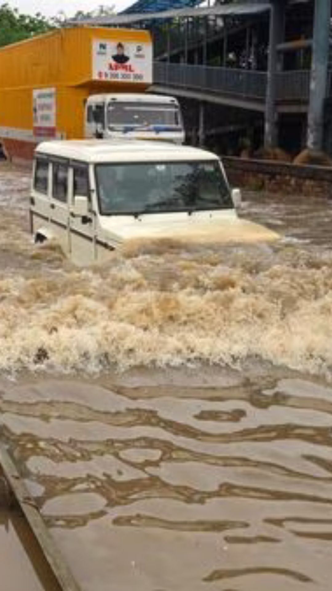 भारत-पाकिस्तान से लेकर चीन, जापान और अमेरिका तक बाढ़ की चपेट में; तस्वीरें कर देंगी विचलित