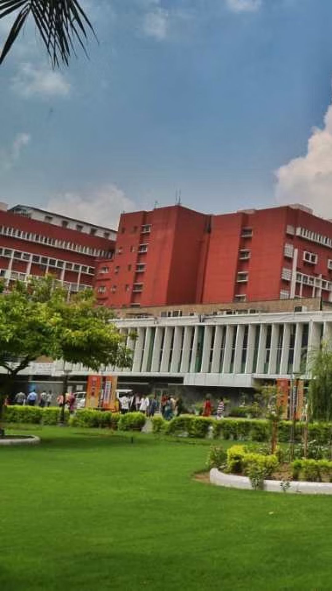 ये हैं भारत के टॉप 10 मेडिकल कॉलेज, एक से भी पढ़ लिए तो लाइफ सेट 