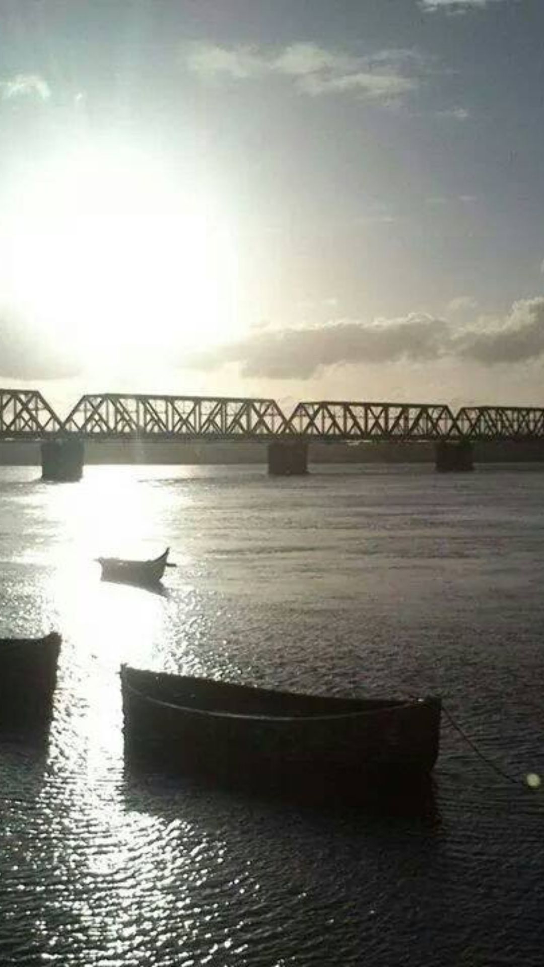 जानिए कौनसी है वो नदी जो भारत को बांटती है दो हिस्सों में?