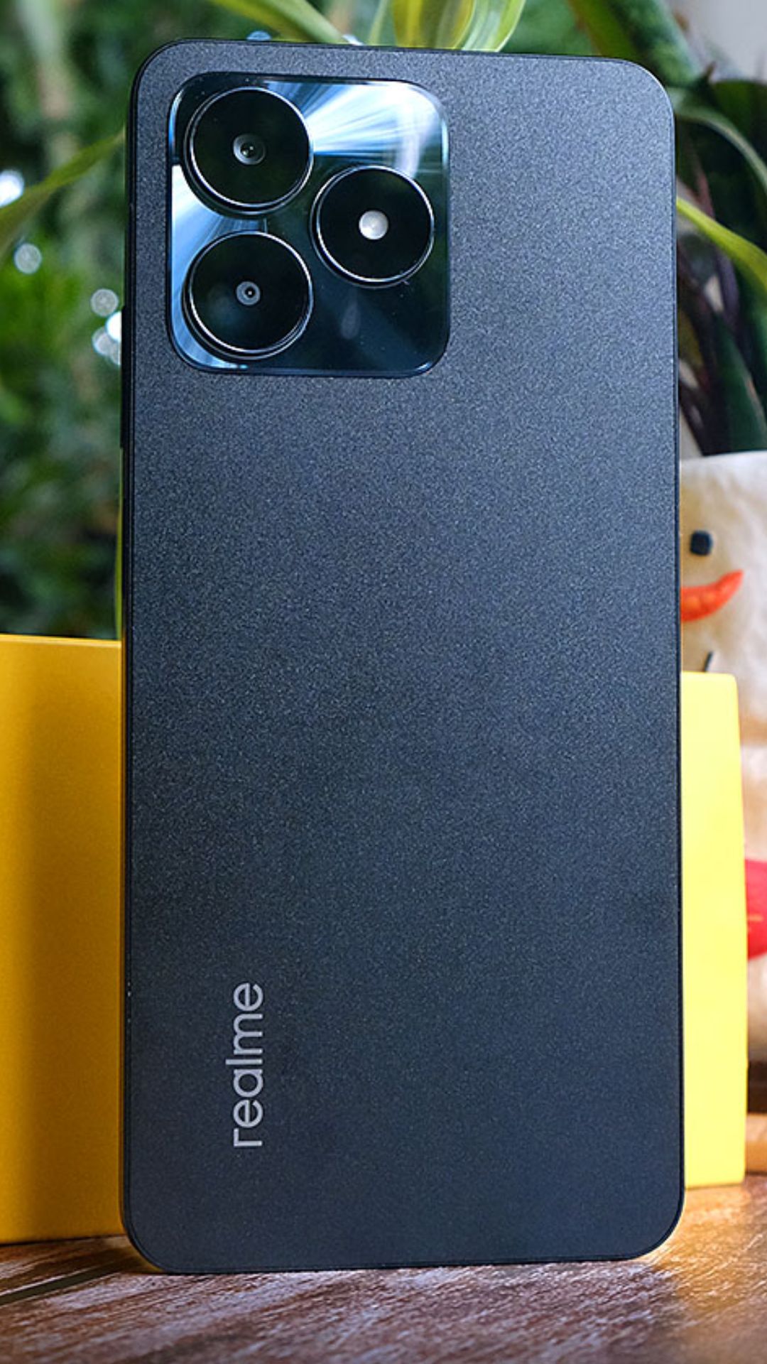 रियलमी ने अपने यूजर्स के लिए Realme C53 का नया वेरिएंट लॉन्च किया है। 