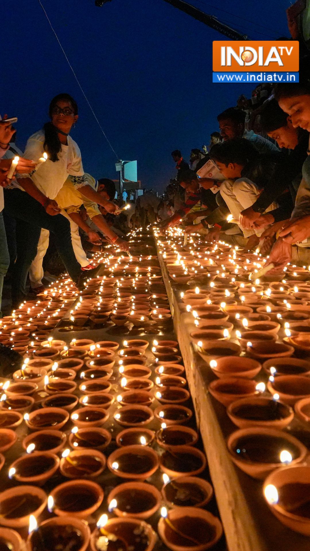 अयोध्या दीपोत्सव की इन तस्वीरों को देखकर आप भी लगाएंगे जय सियाराम का नारा