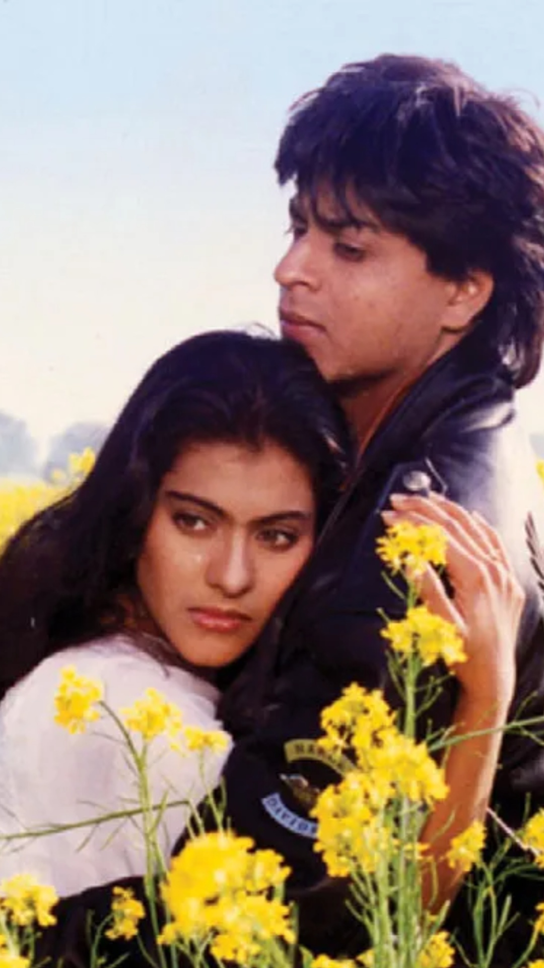 Dilwale' SRK-Kajol from DDLJ still ruling UK's heart according to latest  poll