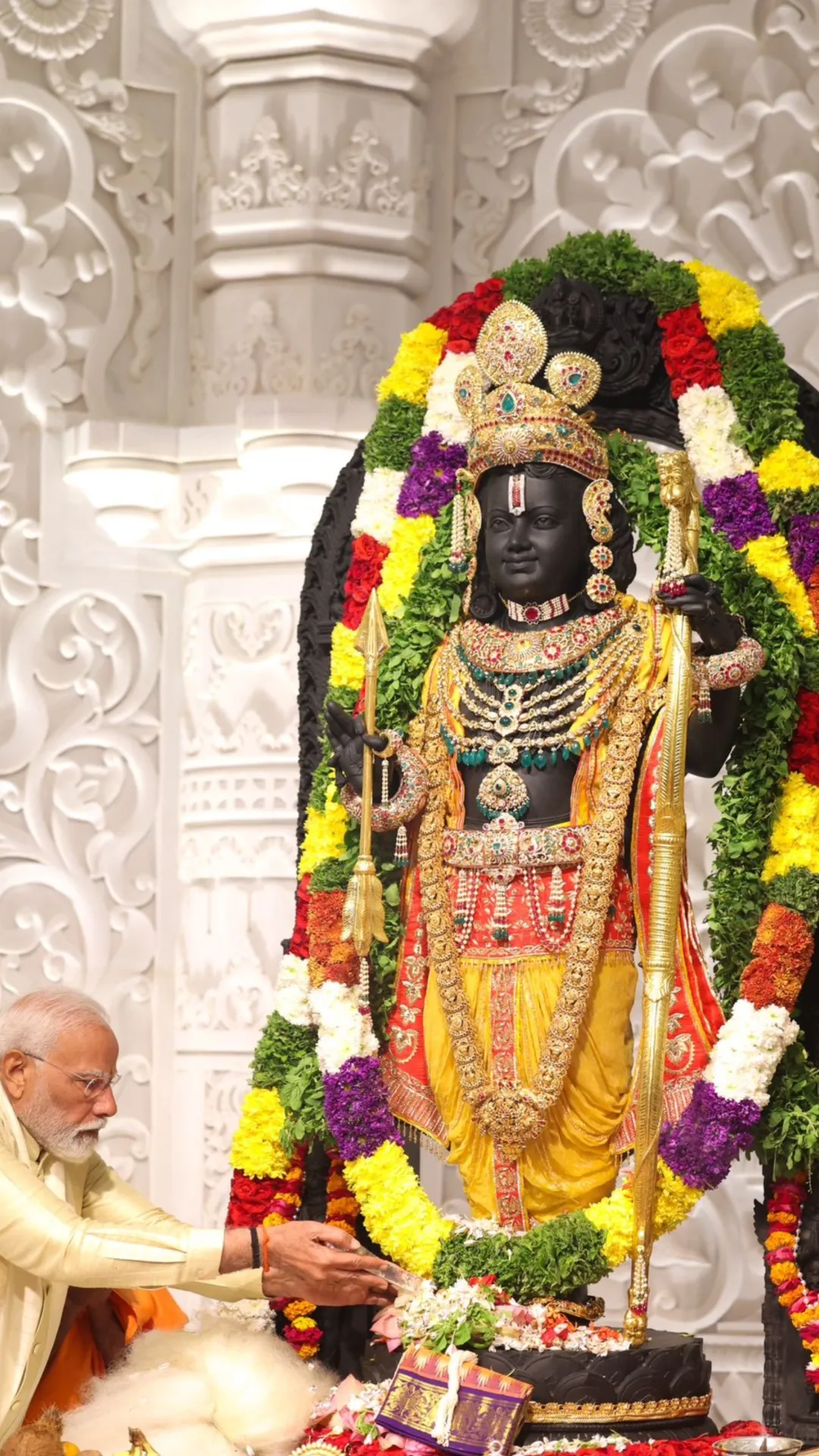  भगवान राम को पहनाए गए कौन-कौन से आभूषण और किन-किन रत्नों का हुआ इस्तेमाल? 