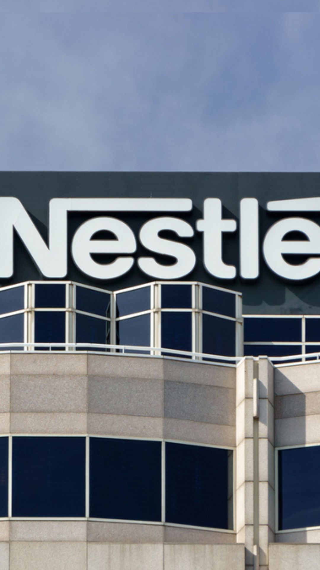 Nestle India का 26000 वाला स्टॉक 2600 का हुआ, जानें 1,00,000 रुपये में कितने आएंगे शेयर