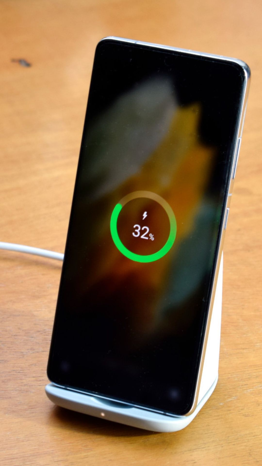 स्मार्टफोन को कब तक चार्जिंग पर लगाना चाहिए, कहीं आपसे भी तो नहीं होती हर रोज ये गलती 