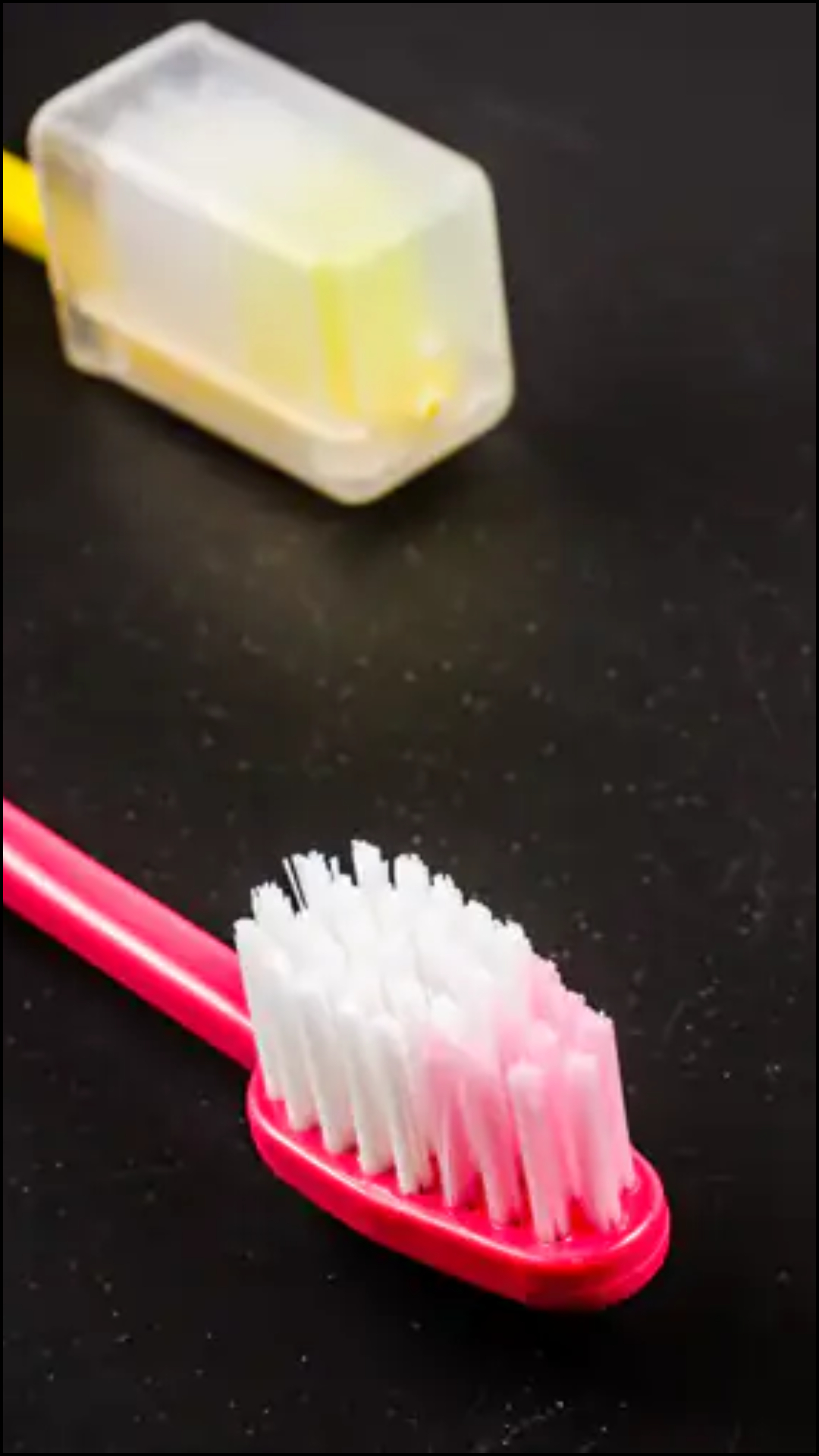 टूथब्रश को प्लास्टिक के कवर से ढकना चाहिए या नहीं?