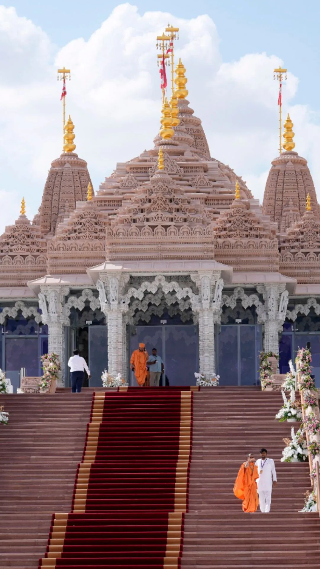 अबू धाबी के पहले हिंदू मंदिर की ये बातें जानकर चौंक जाएंगे आप