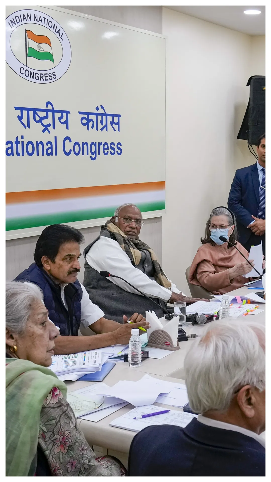 कांग्रेस की पहली लिस्ट में इन दिग्गजों का नाम, जानें बीजेपी से कौन खड़ा है