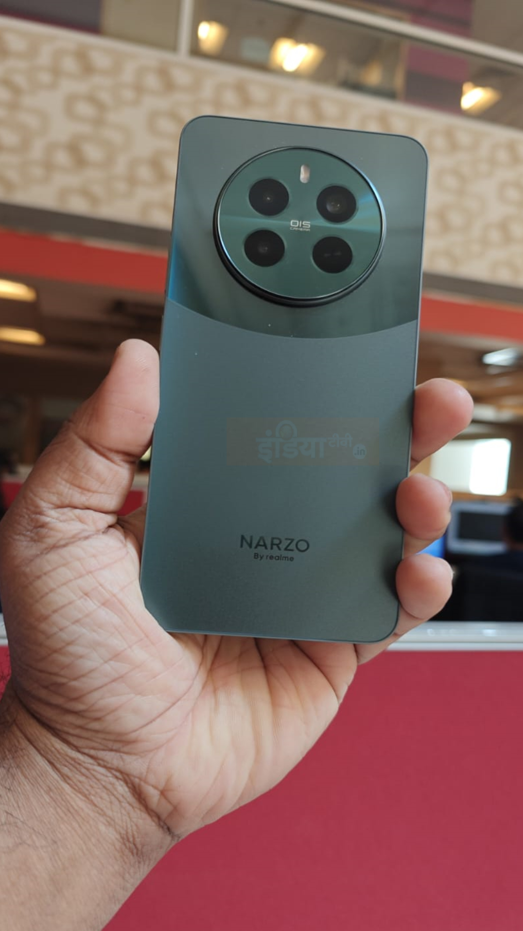 Realme Narzo 70 Pro 5G में हैं कई यूनीक फीचर्स, दमदार कैमरा के साथ भारत में हुआ लॉन्च, देखें फर्स्ट लुक