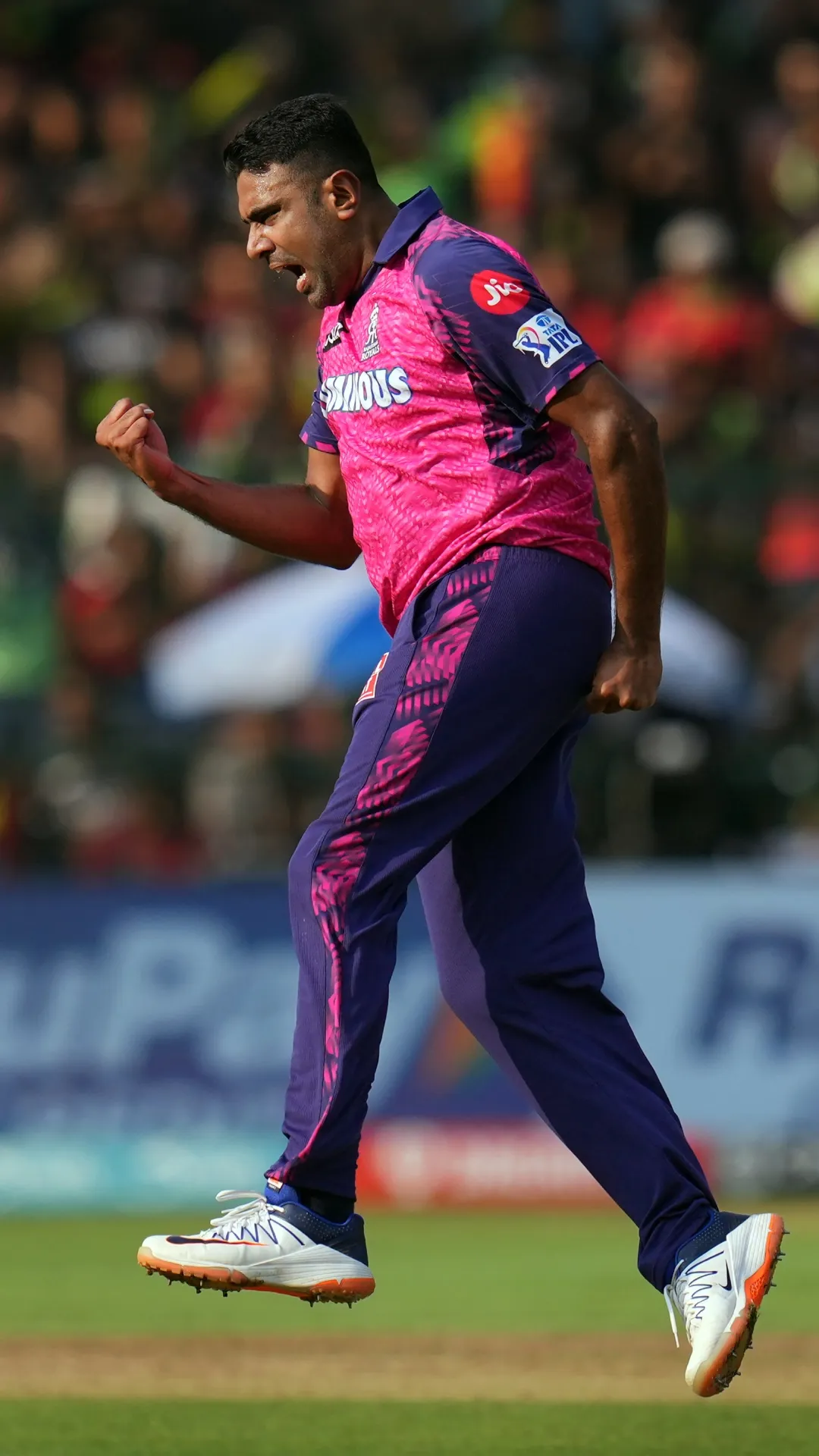 IPL इतिहास में अब तक सबसे ज्यादा एक्स्ट्रा रन देने वाले गेंदबाज