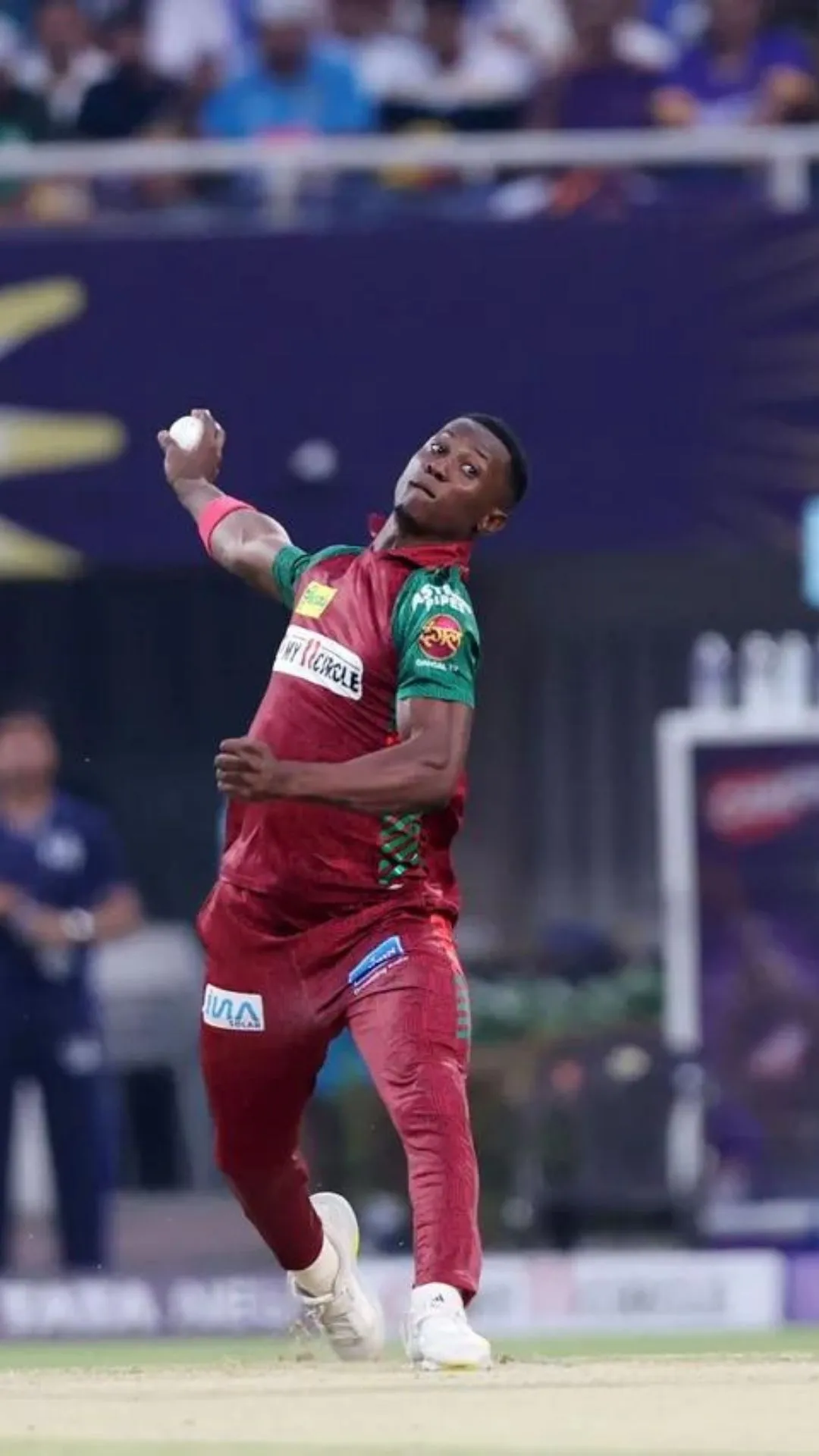 IPL में मैच के पहले ओवर में सबसे ज्यादा रन देने वाले गेंदबाज, शमर जोसेफ का नाम भी शामिल