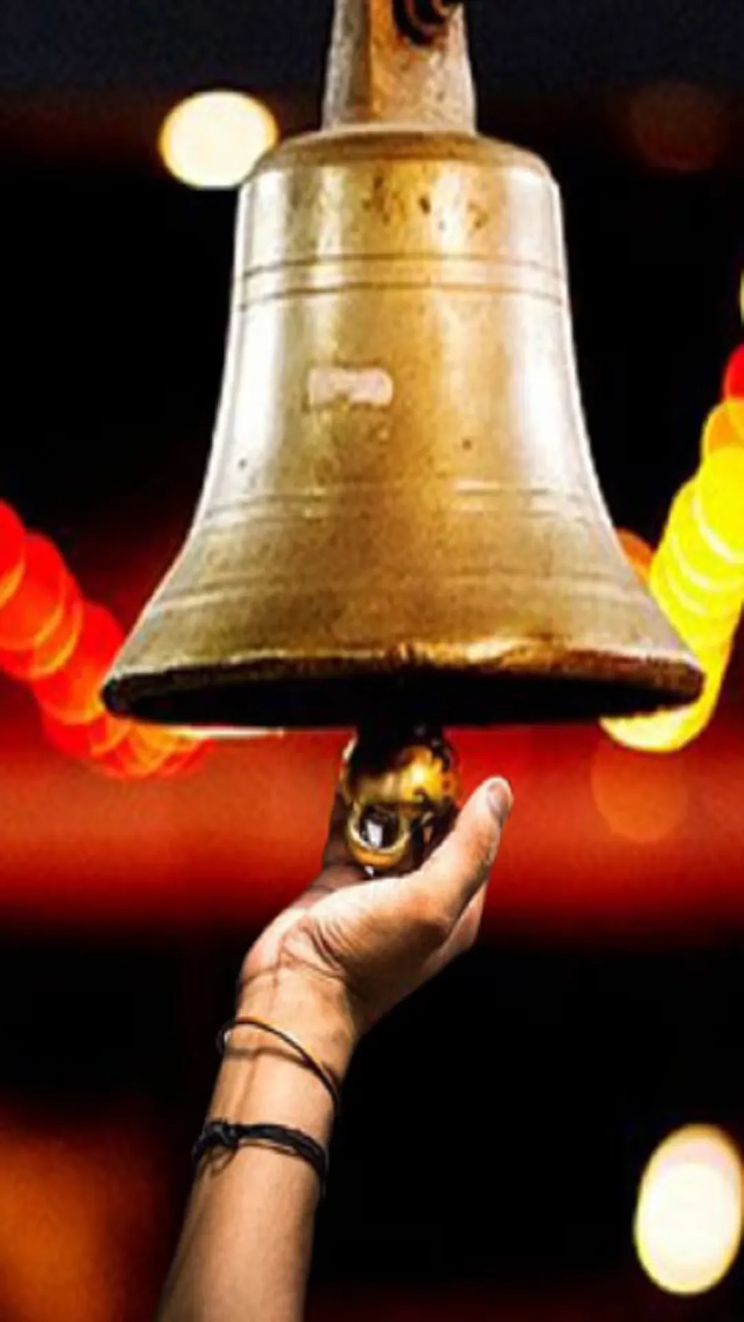 मंदिर के मुख्य द्वार पर क्यों होती है घंटी?