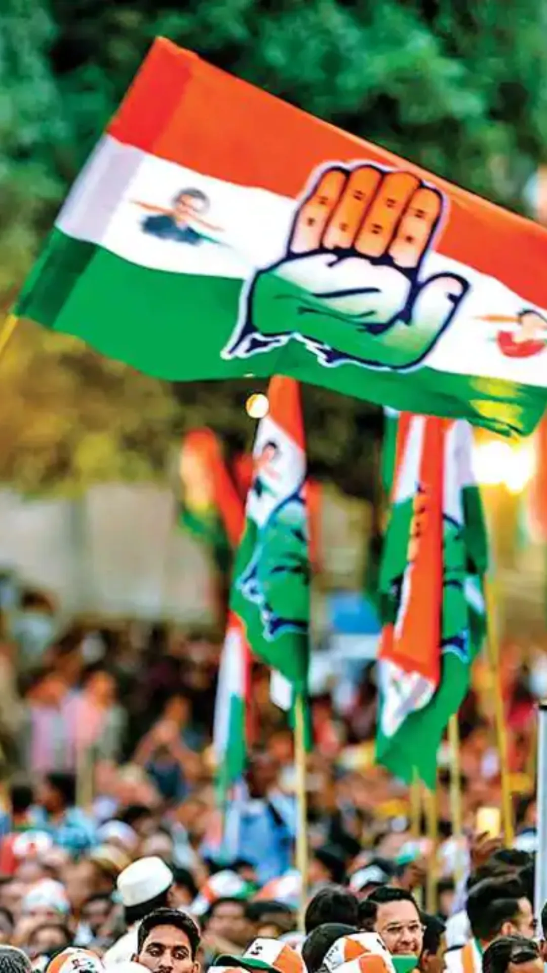 दुनिया के सबसे बड़े राजनीतिक दल कौन से हैं? लिस्ट में कांग्रेस भी