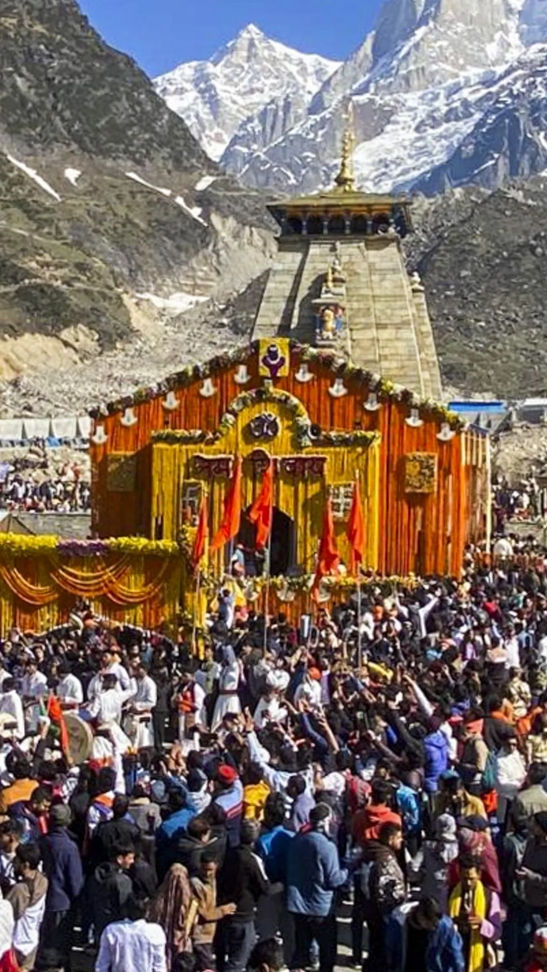 चारधाम यात्रा में उमड़ी श्रद्धालुओं की भारी भीड़, प्रशासन ने जारी की एडवाइजरी