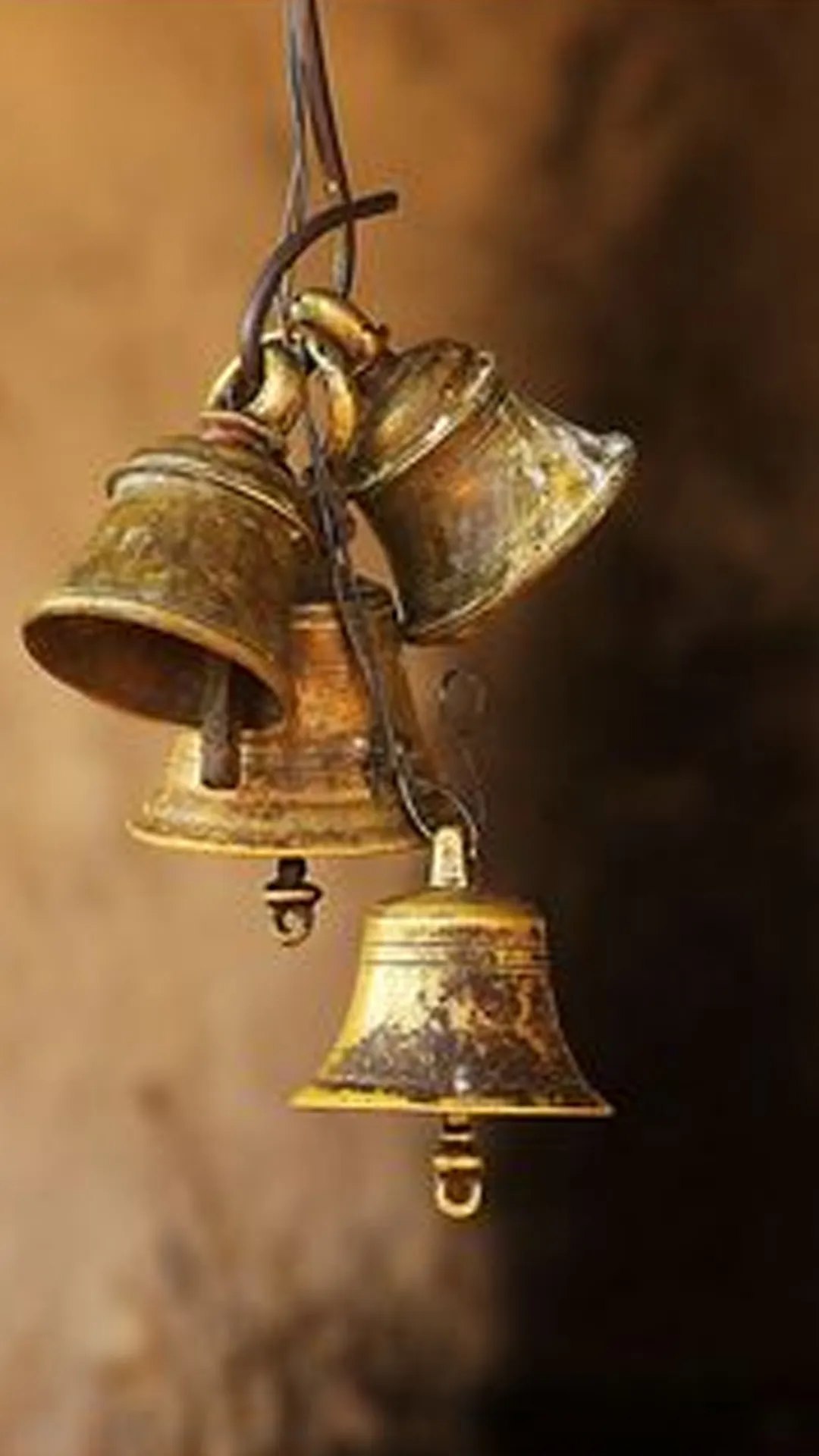 शाम की पूजा में घंटी बजानी चाहिए या नहीं? जानें क्या है सही नियम