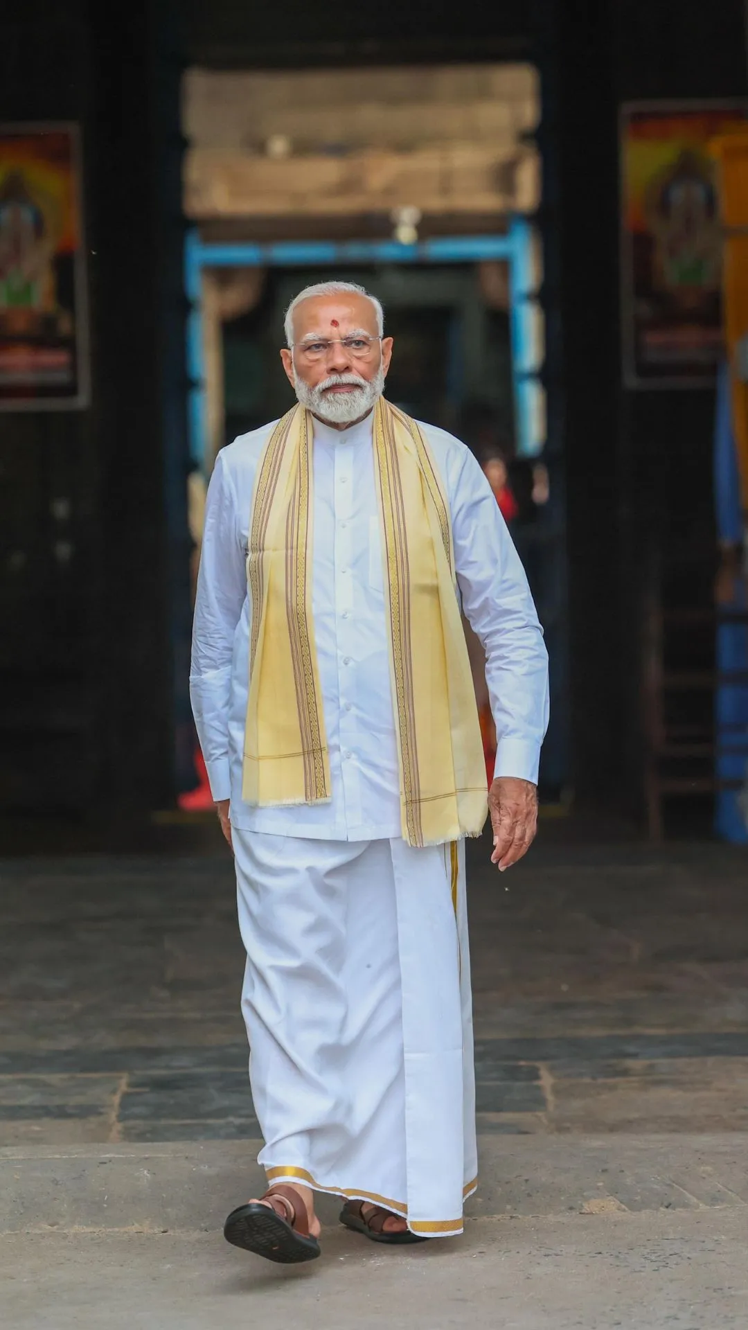 पीएम मोदी की विवेकानंद मेमोरियल में ध्यान साधना,देखें तस्वीरें
