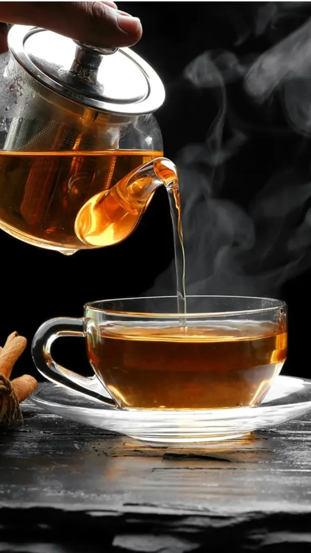 International Tea Day: सर्दी-खांसी की छुट्टी कर देती है ये 6 तरह की चाय