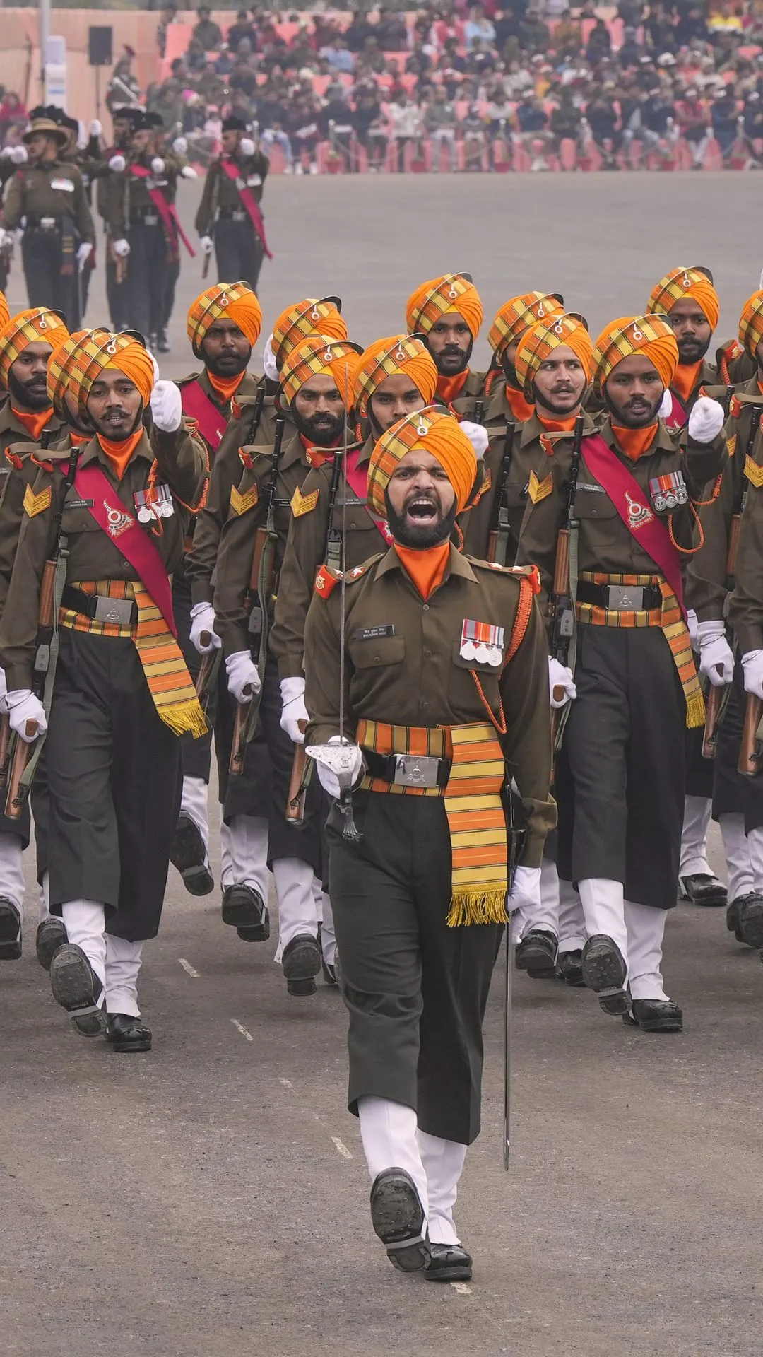 Indian Army में लेफ्टिनेंट की एक महीने की सैलरी कितनी होती है?