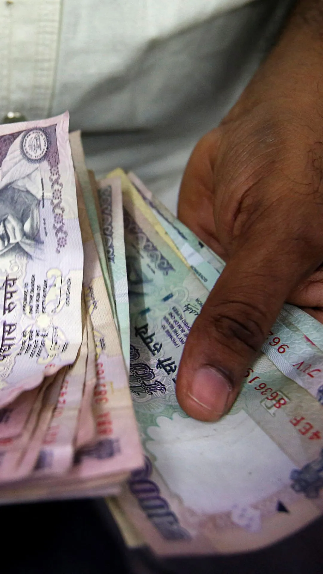 25,000 रुपये कमाने वाला भी बन सकता है करोड़पति, SIP करेगा मदद- देखें कैलकुलेशन
