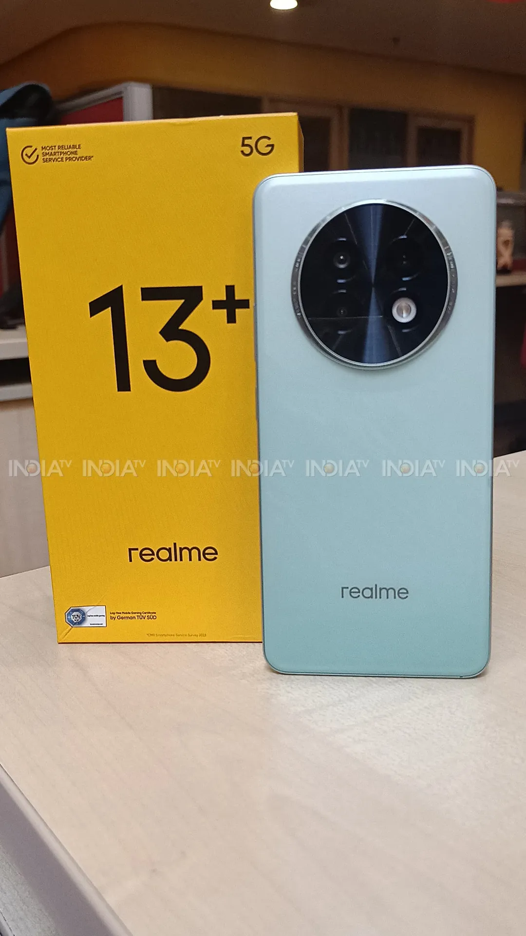 Realme 13 सीरीज हुई लॉन्च, Opp-Vivo-Samsung को मिलेगी कड़ी टक्कर, देखें फर्स्ट लुक