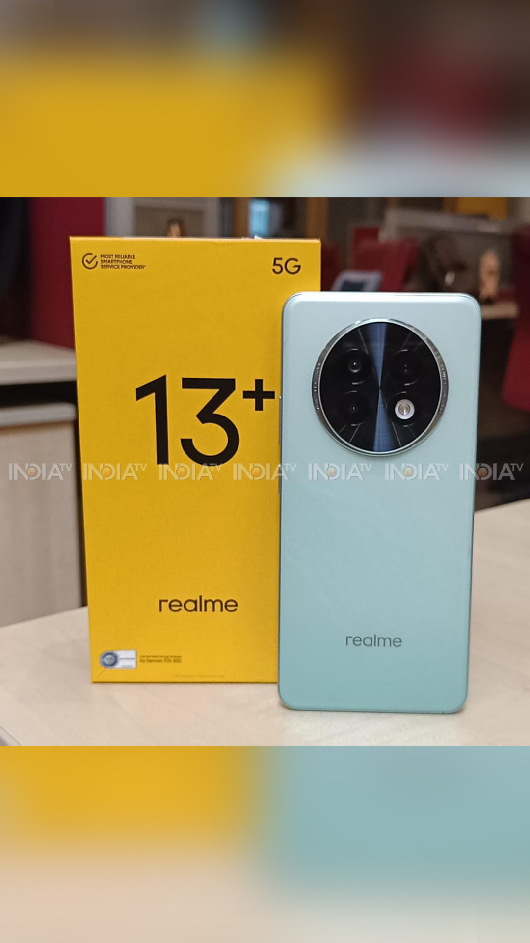 26GB RAM वाले Realme के धांसू गेमिंग स्मार्टफोन की पहली सेल, मिल रहा बंपर डिस्काउंट