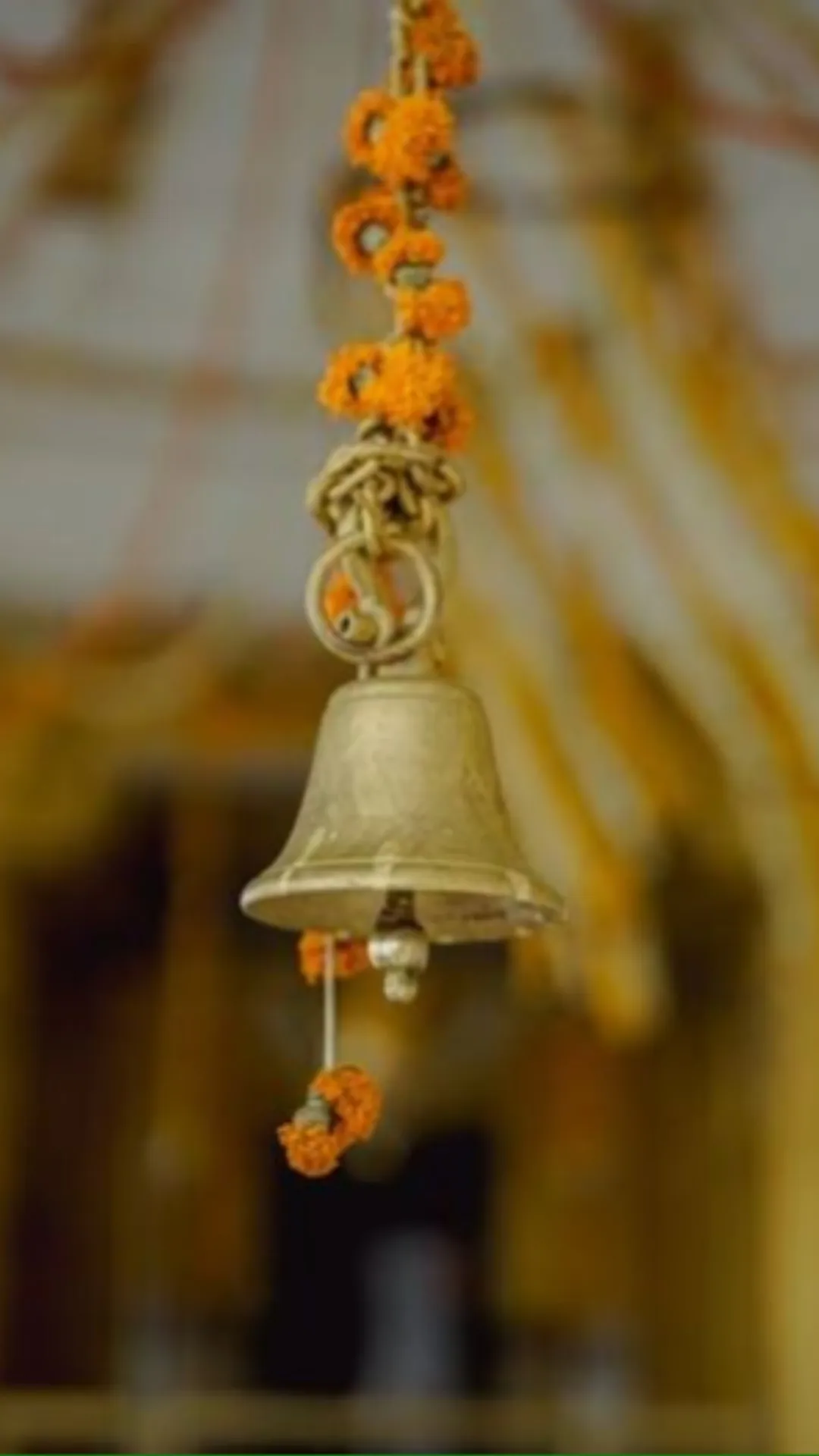 मंदिर से बाहर आते समय इसलिए नहीं बजानी चाहिए घंटी, जान लें कारण 
