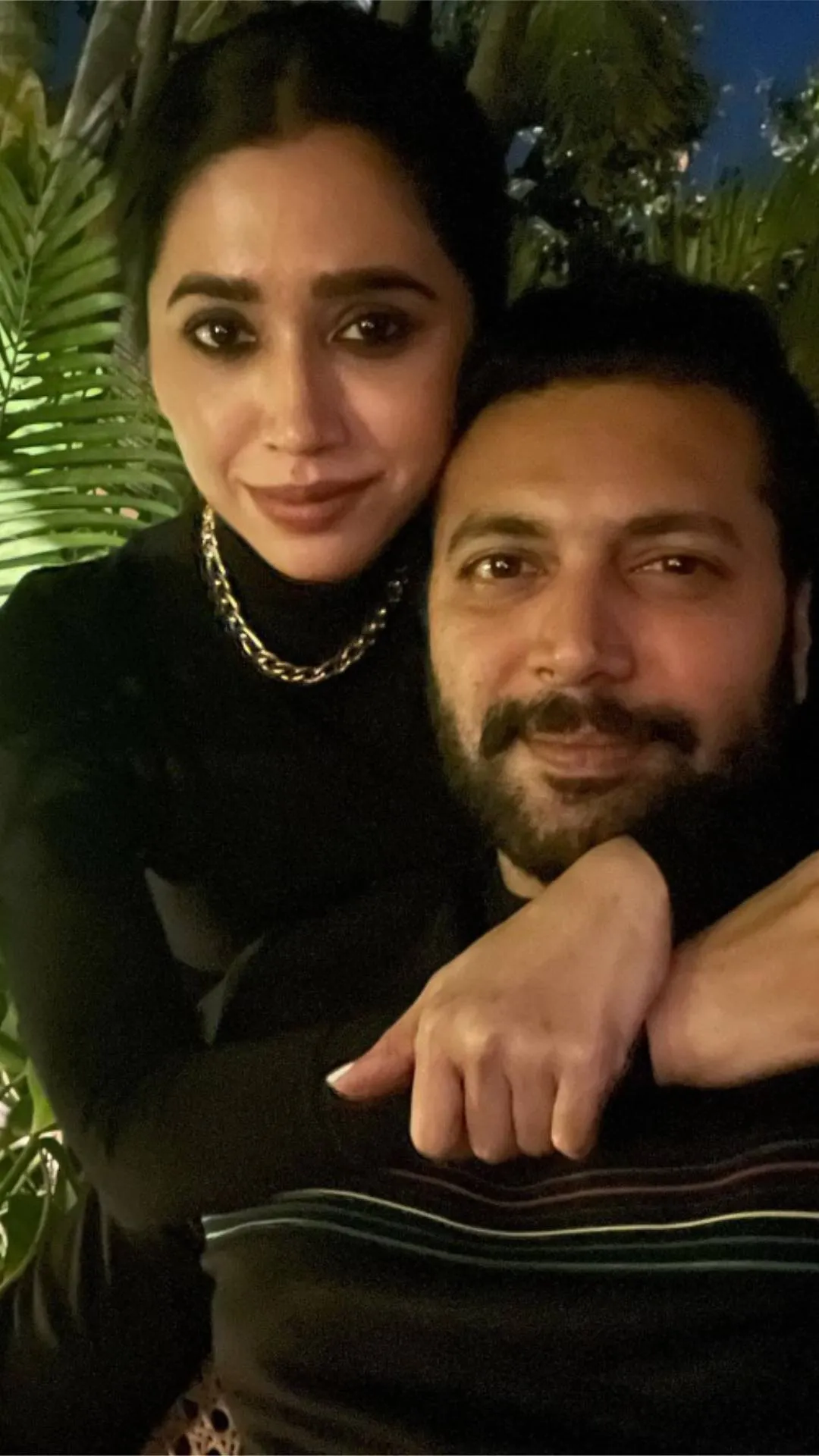 पत्नी को भनक भी नहीं लगी और एक्टर ने तोड़ दी 15 साल की शादी, स्टार वाइफ ने किया शॉकिंग दावा