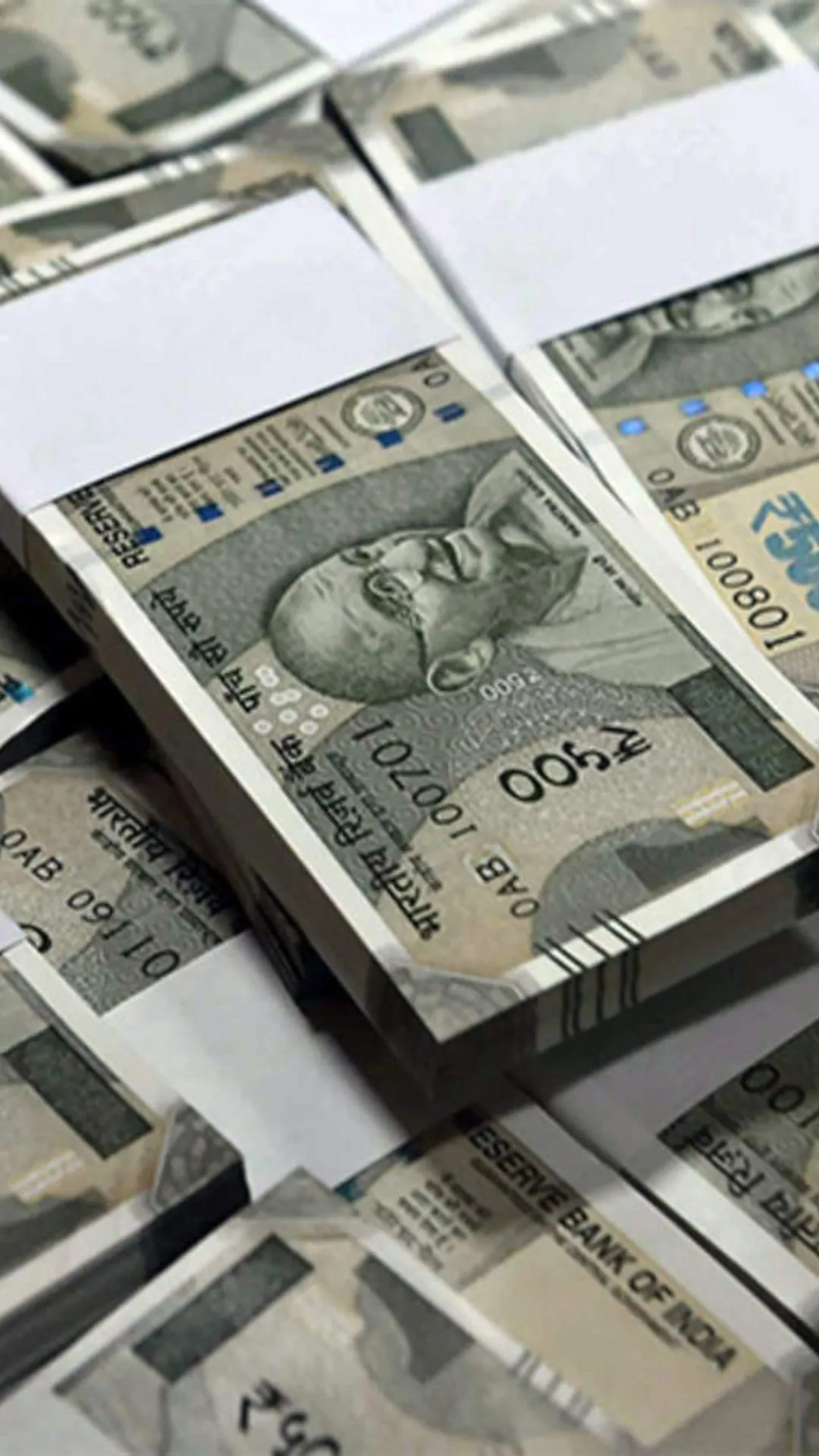 Personal Loan कम ब्याज पर झट से देंगे बैंक, जान लें ये 5 टिप्स 
