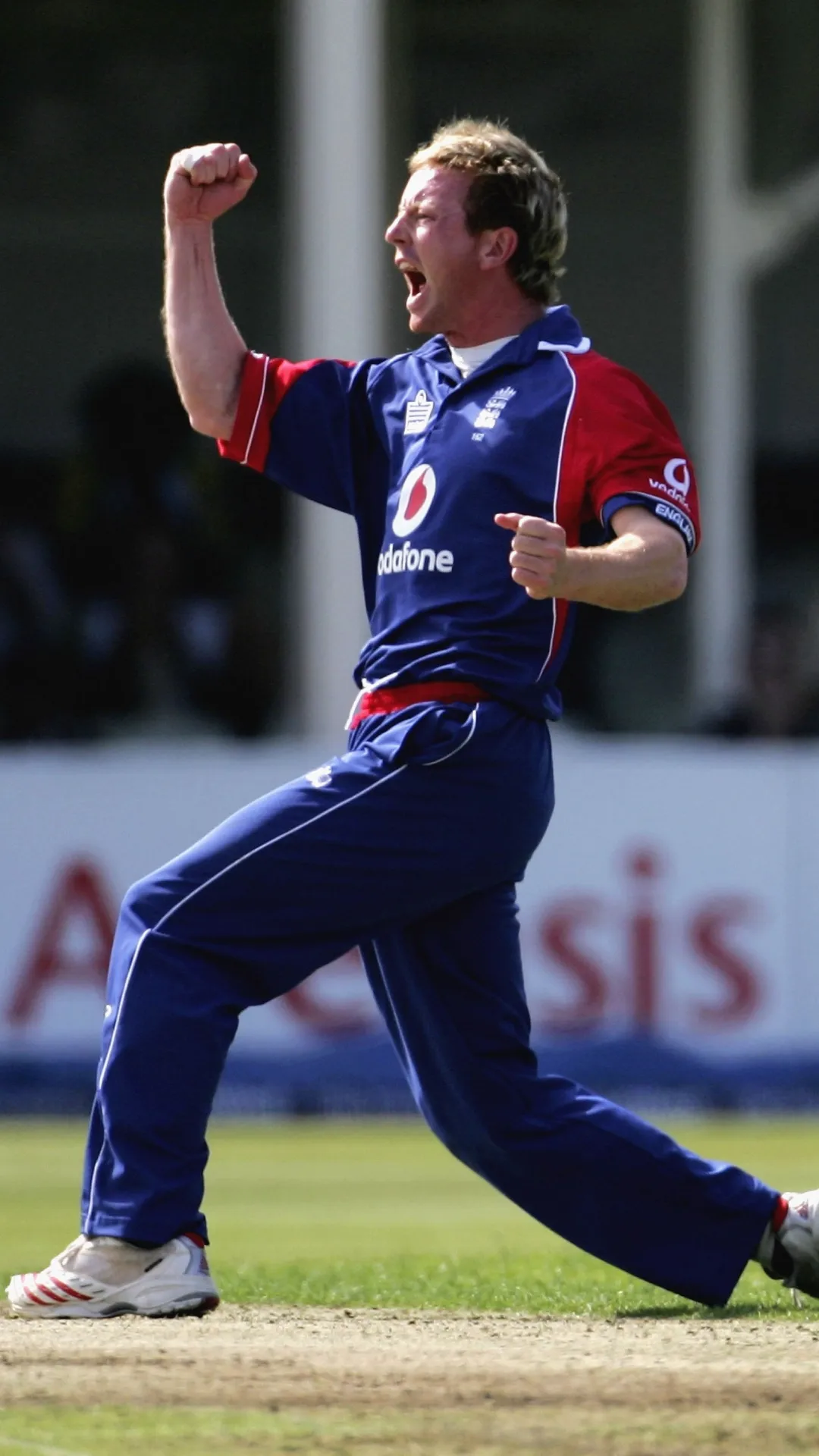 ODI मैच में शतक और 5 विकेट लेने वाले खिलाड़ियों की लिस्ट