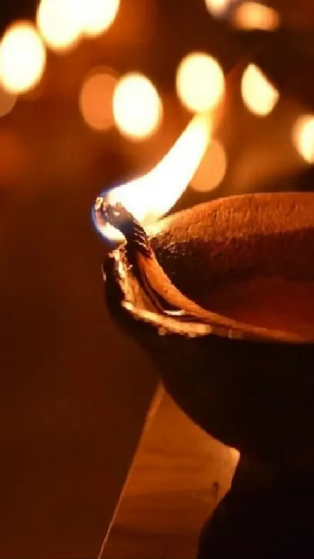 अखंड ज्योत जलाते समय करें इस मंत्र का जाप