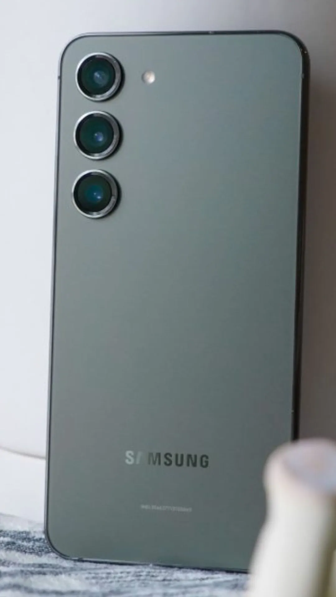 Samsung Galaxy S24 256 GB पर धांसू ऑफर, नई सीरीज आने से पहले गिरी कीमत
