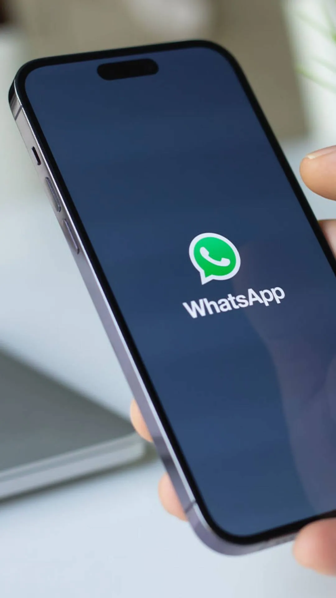 1 जनवरी से इन स्मार्टफोन में नहीं चलेगा WhatsApp, तुरंत कर लें यह काम