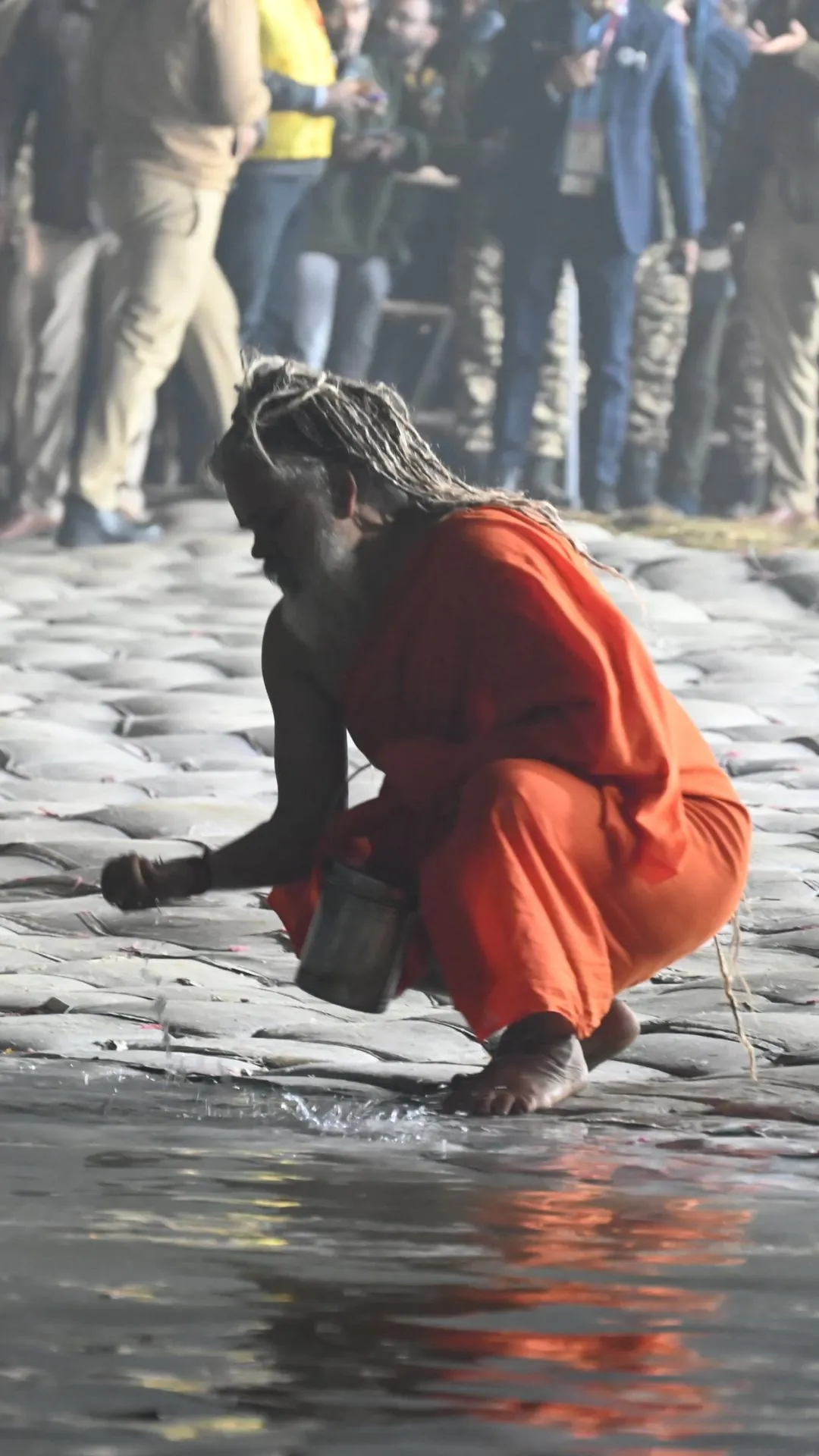 महाकुंभ के दौरान घाट से लाई मिट्टी को घर में कहां रखना चाहिए?