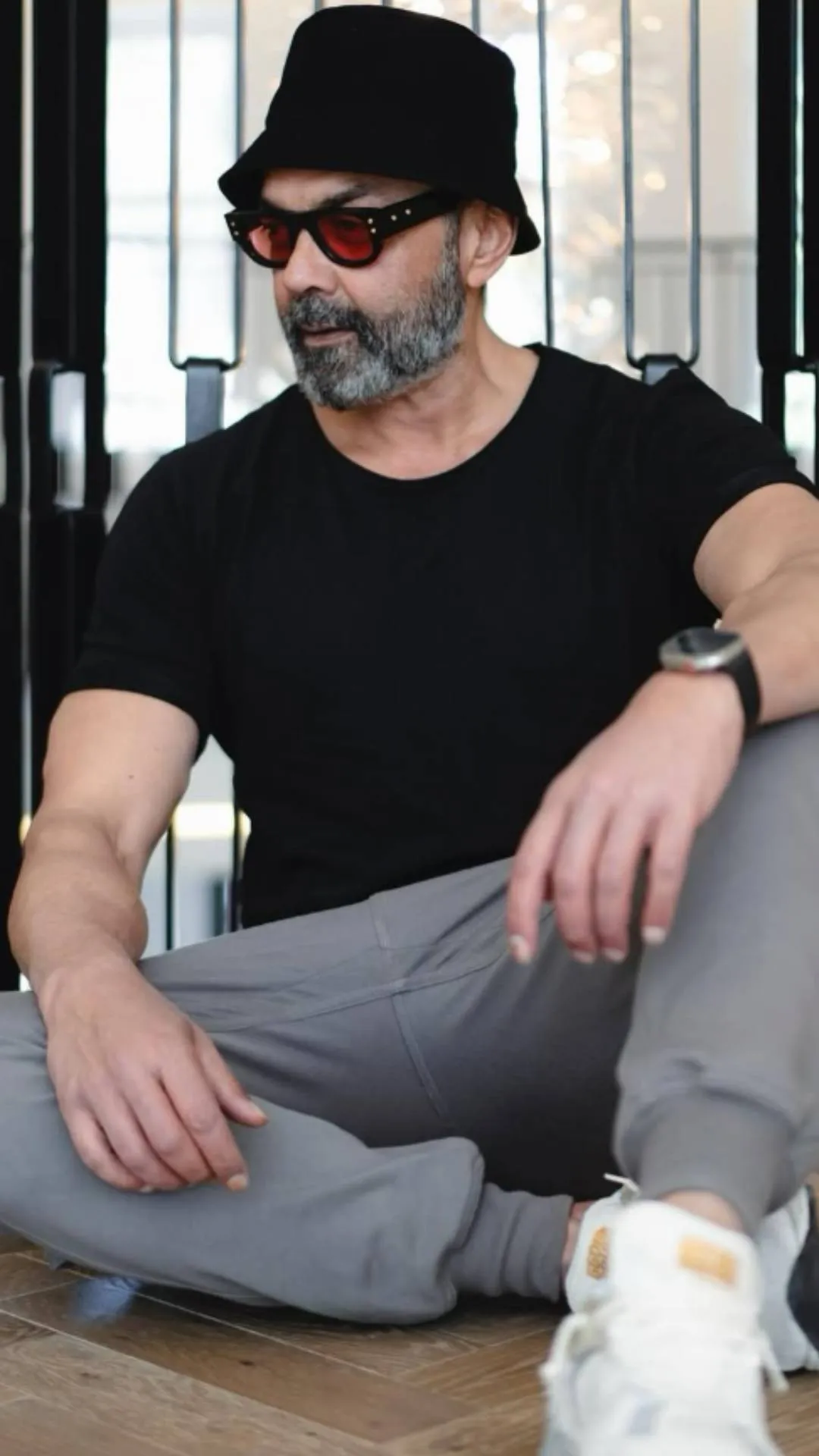 एनिमल का असर! साउथ फिल्मों में धड़ाधड़ रोल करने लगे बॉबी देओल