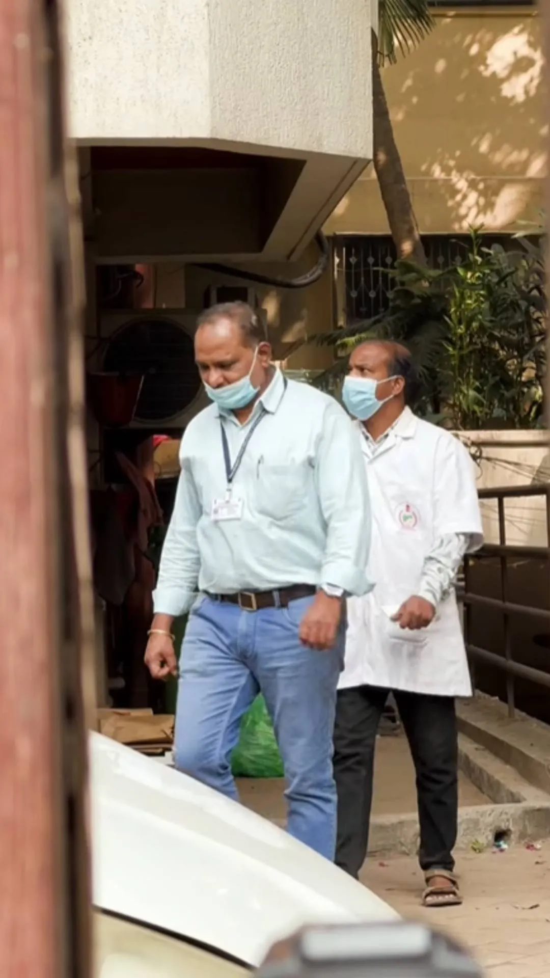 सैफ अली खान के घर पहुंची फॉरेंसिक टीम, गहराई से हो रही जांच
