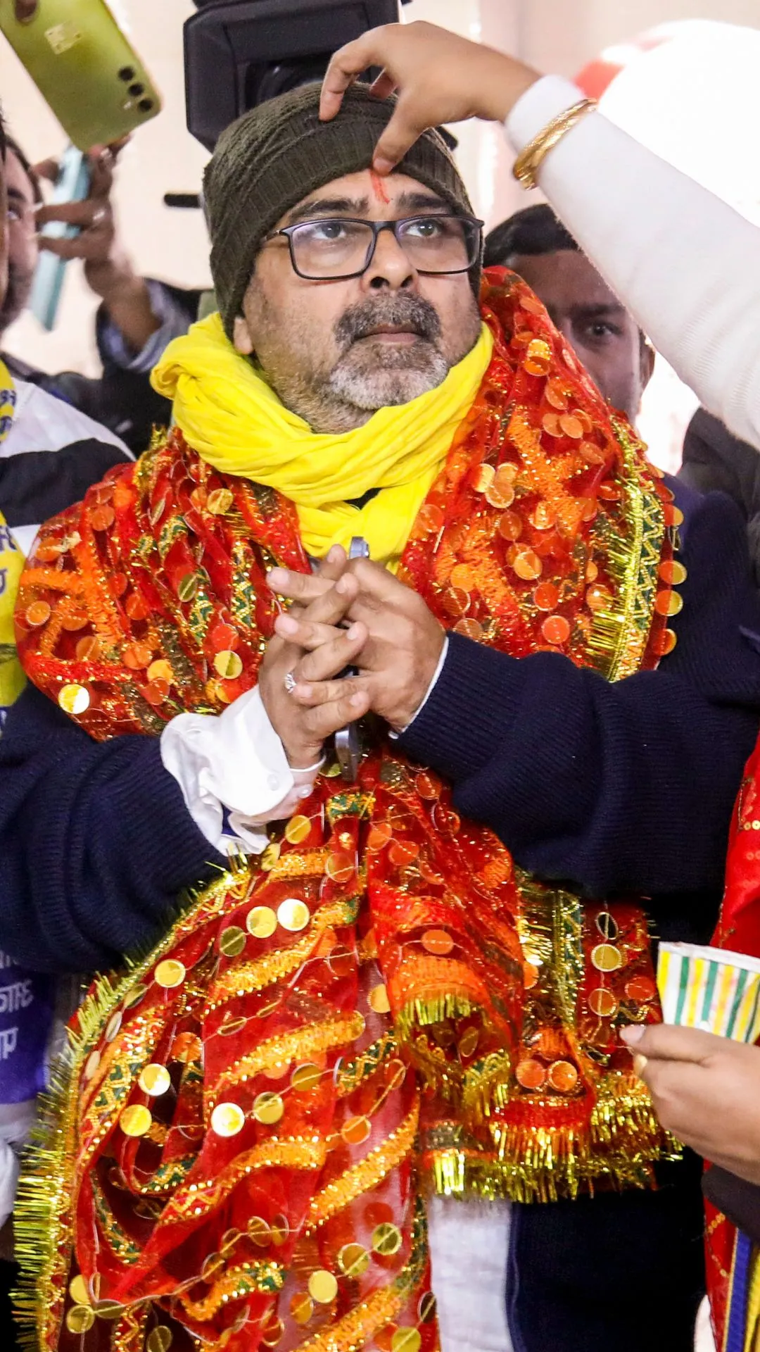कितनी संपत्ति के मालिक हैं अवध ओझा?