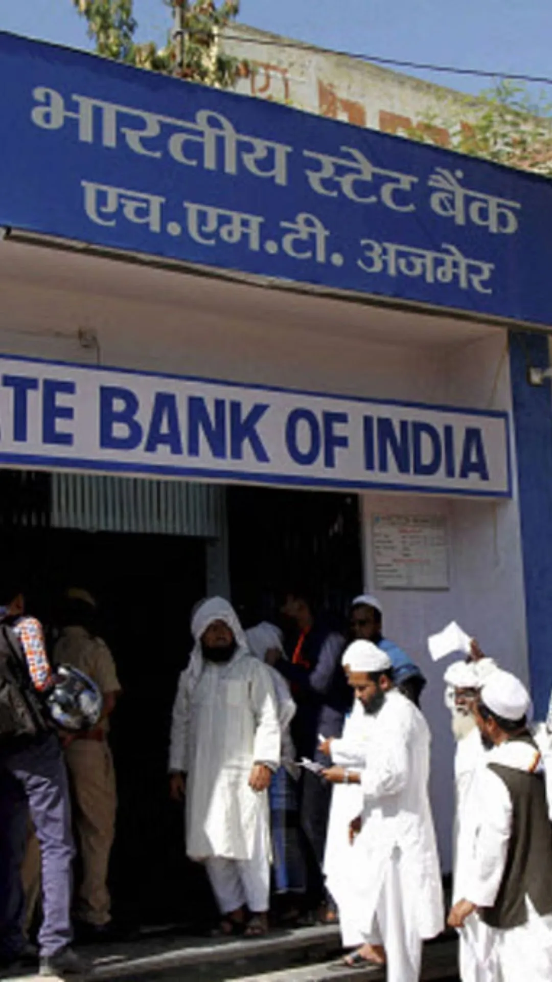 SBI से ₹30 लाख का Home Loan लेने के लिए कितनी होनी चाहिए सैलरी, EMI भी देखें 