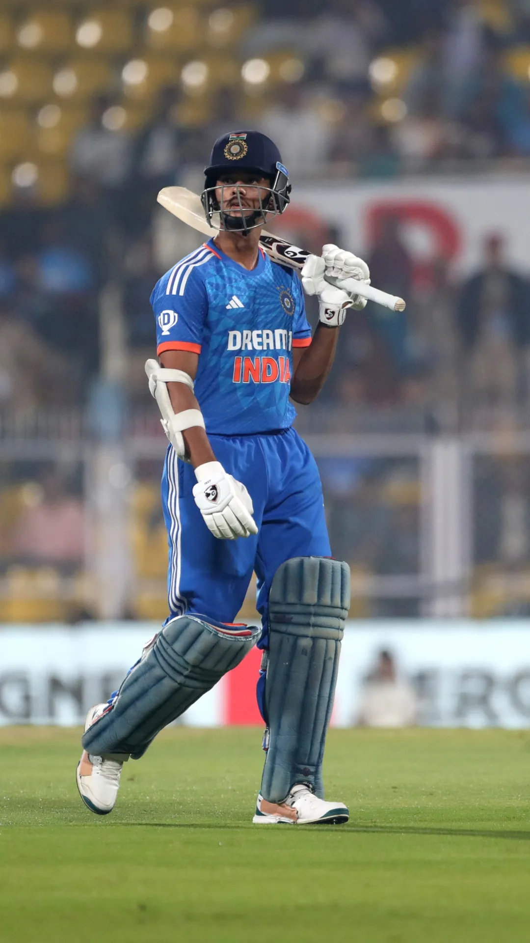 यशस्वी जायसवाल ने साल 2023 में ऑस्ट्रेलिया के खिलाफ T20I मैच के पावरप्ले में 53 रन बनाए थे।