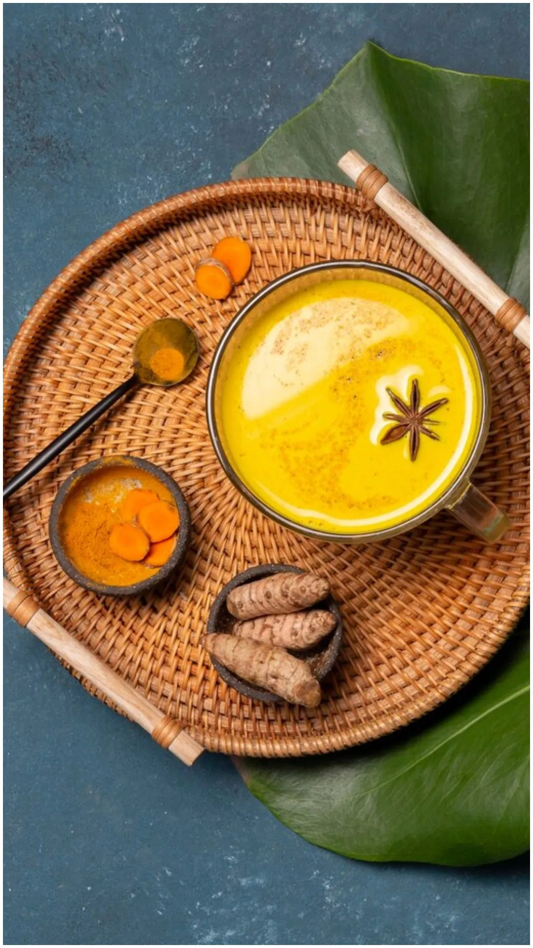 हल्दी वाला दूध पीने से शरीर पर क्या असर पड़ता है?