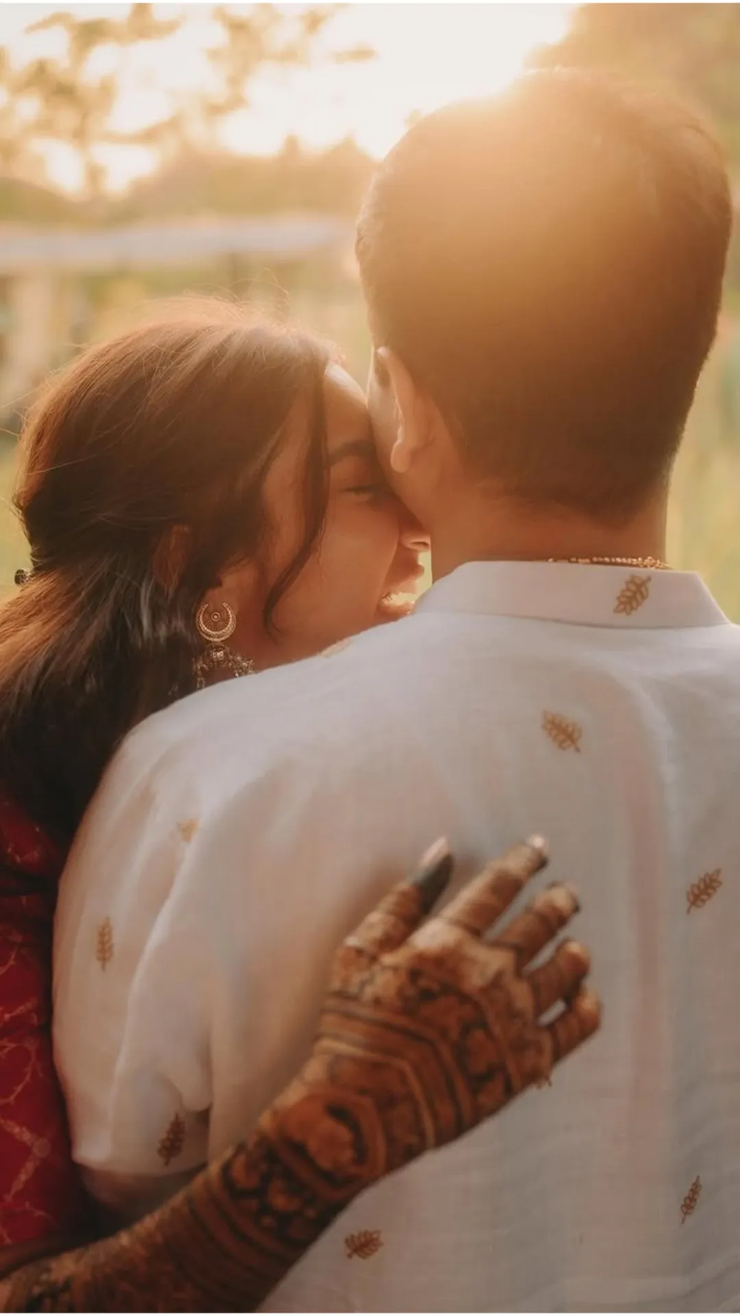 प्राजक्ता कोहली ने शेयर की मेहंदी-संगीत की तस्वीरें, मंगेतर संग हुईं रोमांटिक