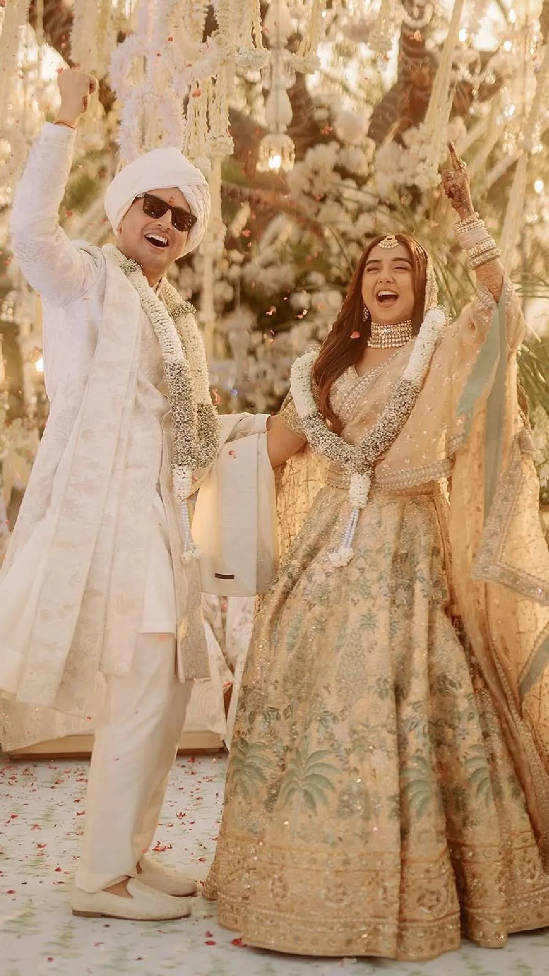 स्टाइल में हुई दूल्हे की एंट्री, दुल्हन ने थामा हाथ, ऐसी रही प्राजक्ता कोली की शादी 