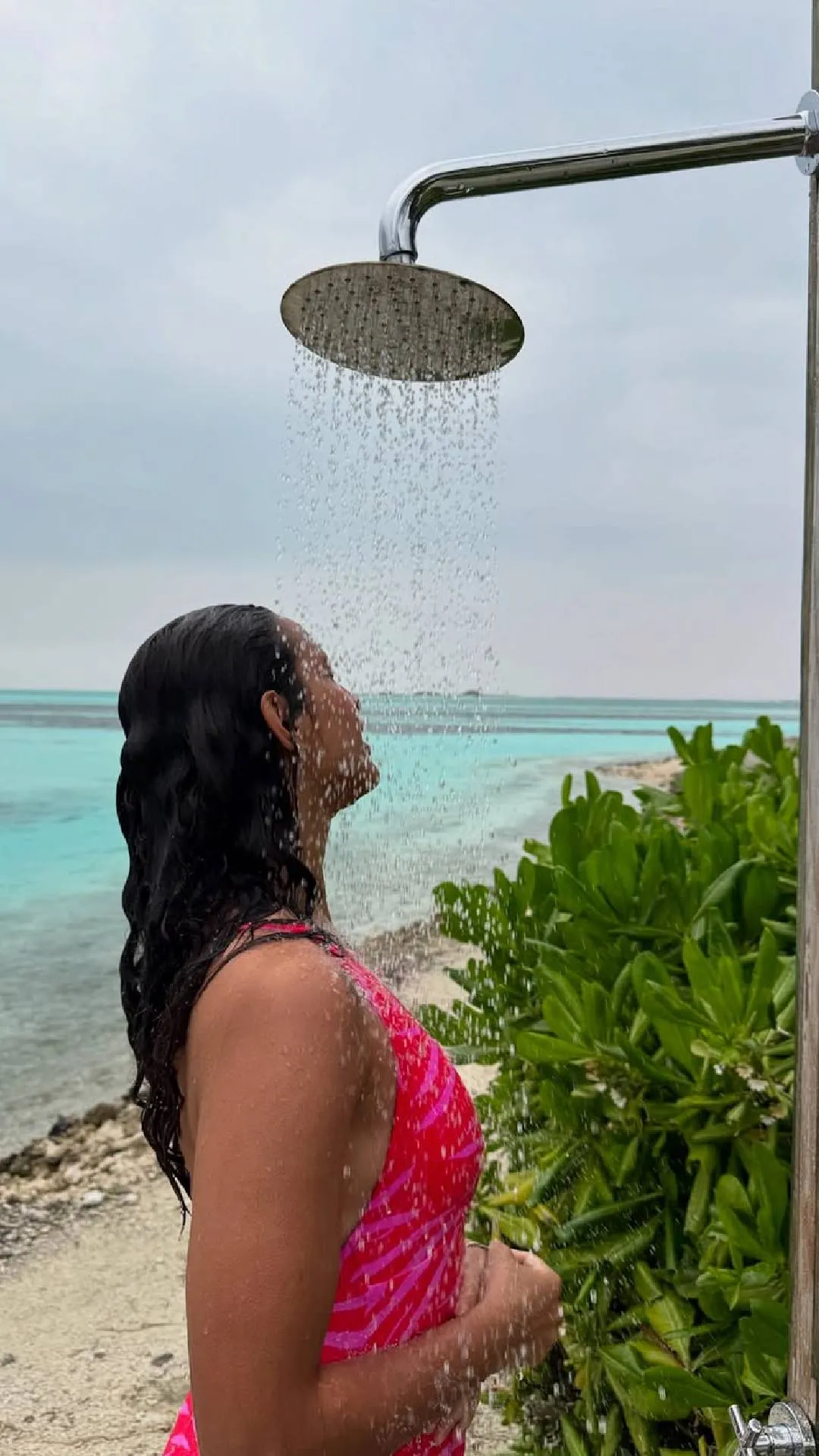 बीच पर बॉयफ्रेंड संग बीते खास पल, 'भाभी 2' ने दिखाईं गजब की तस्वीरें 