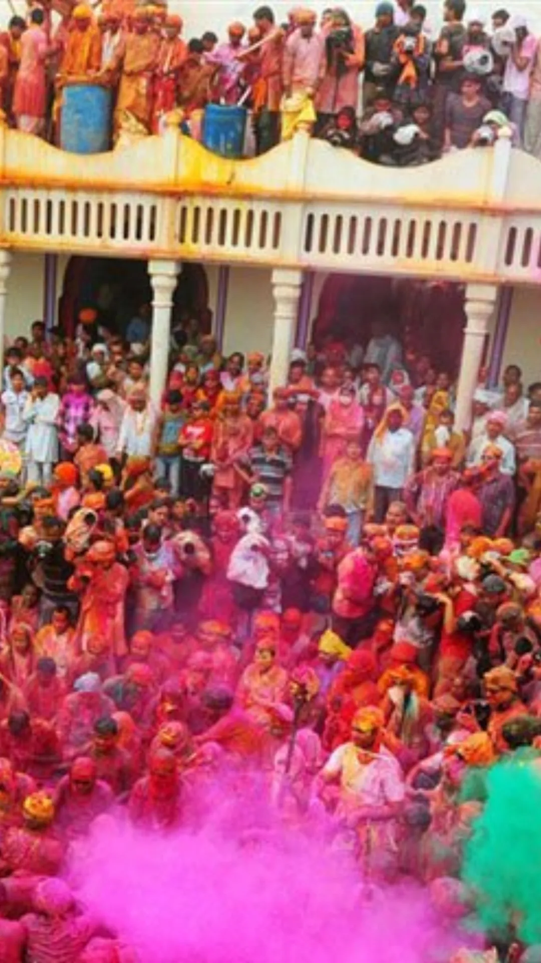 सपने में होली खेलने का क्या मतलब होता है? जानिए