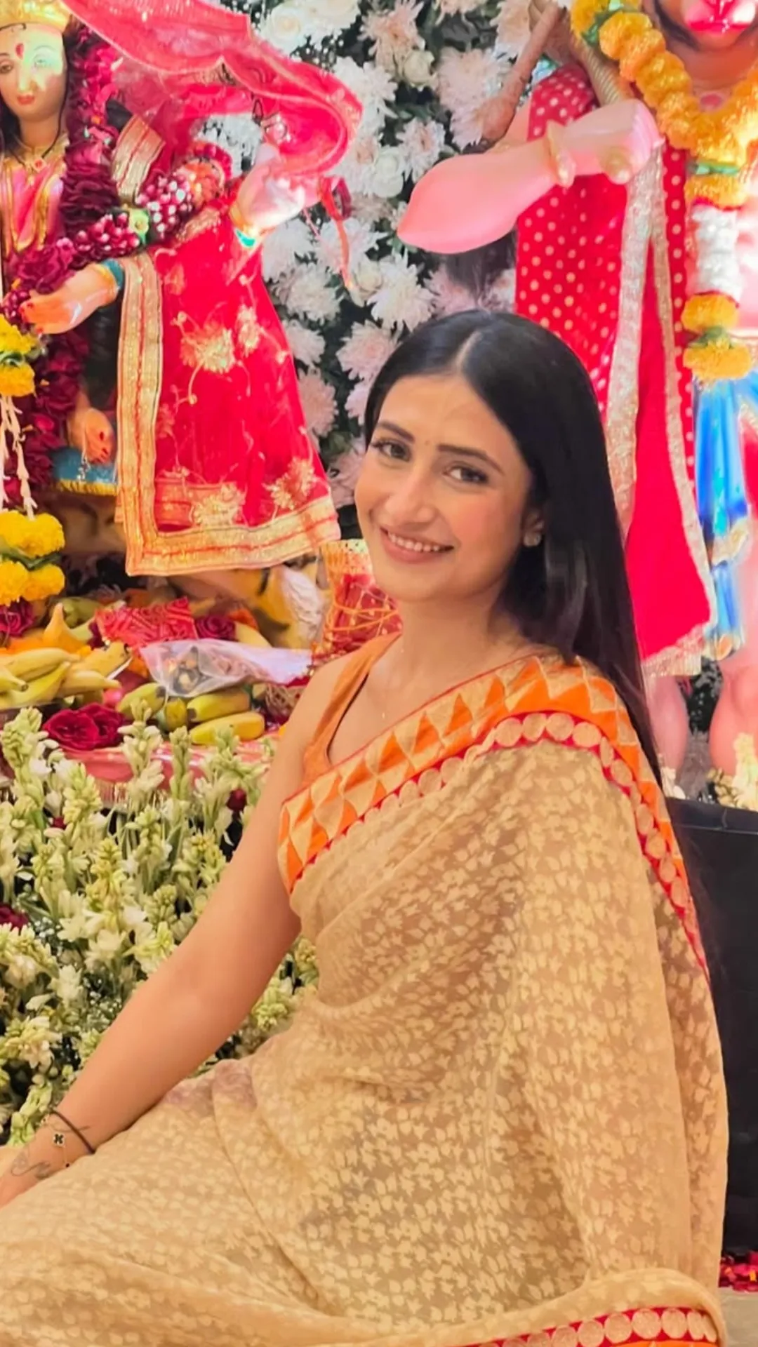 युजवेंद्र चहल संग तलाक की खबरों के बीच धनश्री ने खेली होली, ये मशहूर सिंगर भी आईं नजर