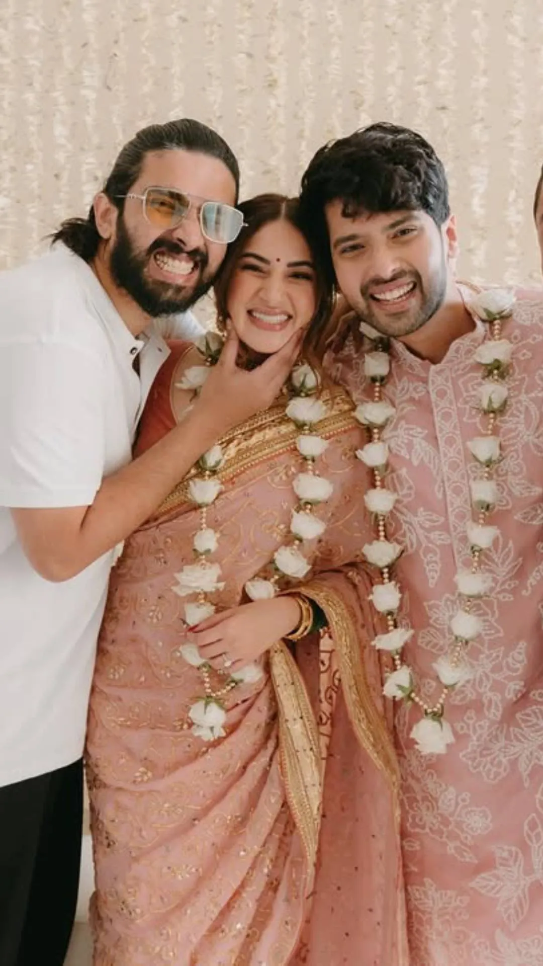 फेमस सिंगर ने एक साल पहले ही कर ली थी शादी, भाई से विवाद के बीच दिखाई झलक